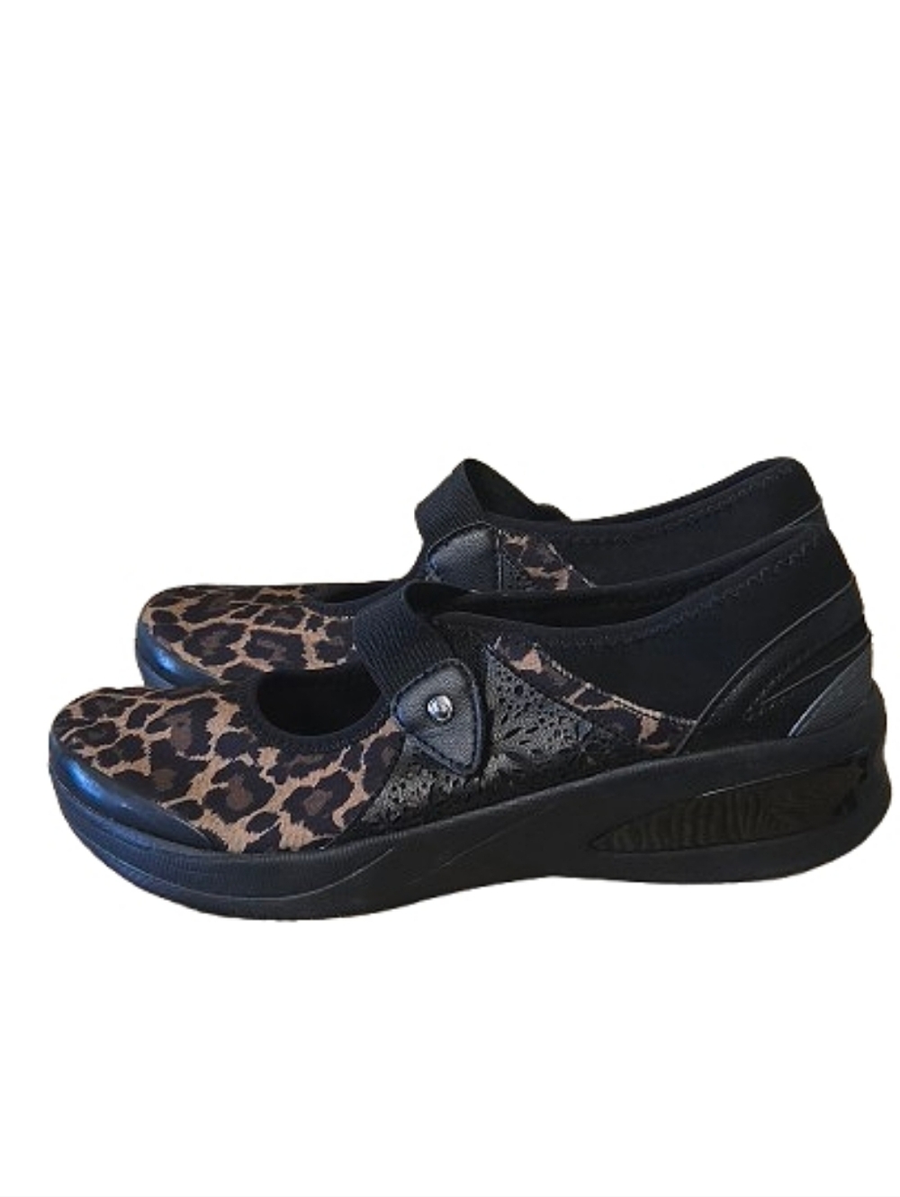 Bzees Black and Leopard Mary Jane Shoes. Sz8